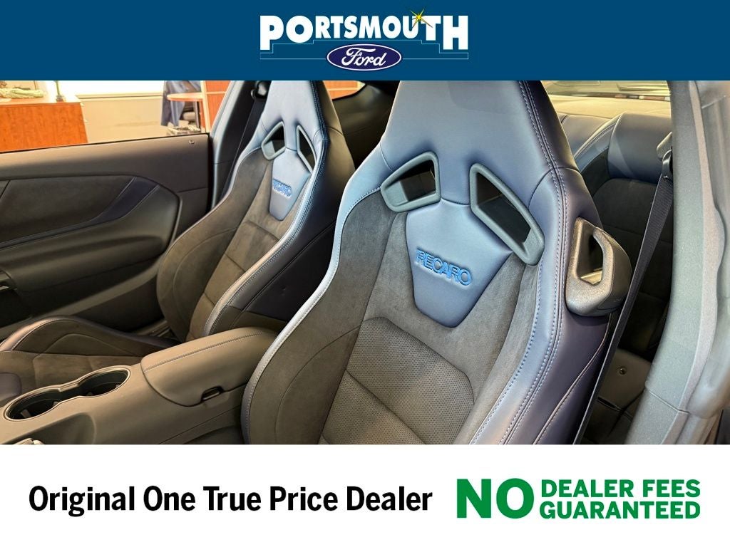 2025 Ford Mustang Dark Horse