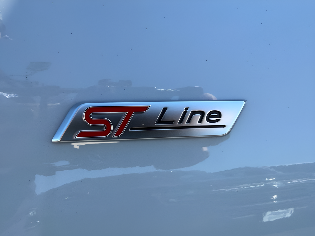 2026 Ford Escape ST-Line Elite
