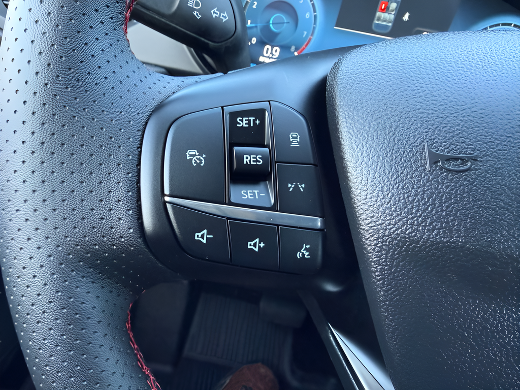 2025 Ford Escape ST-Line Elite