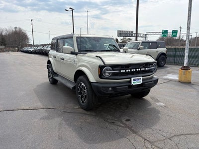 2026 Ford Bronco Outer Banks