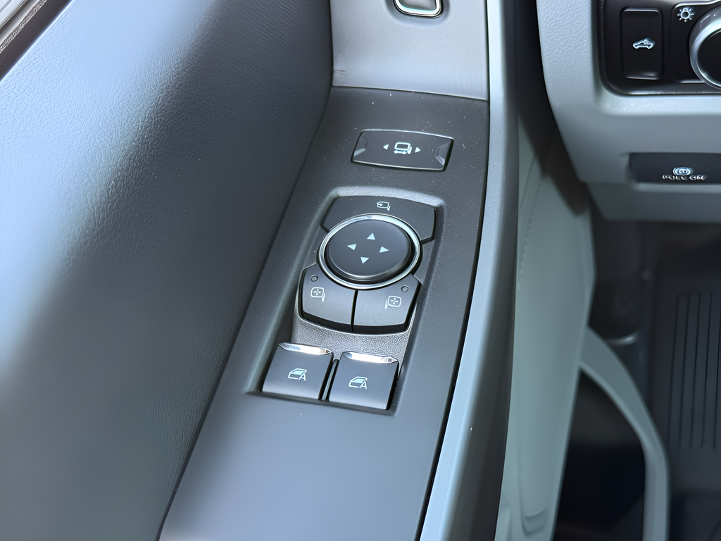 2026 Ford F-350 XLT Regular Cab