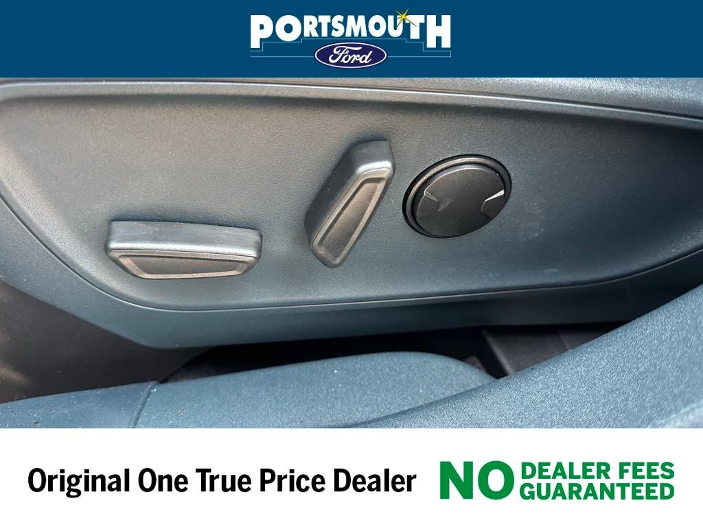 2025 Ford Maverick Lobo Standard