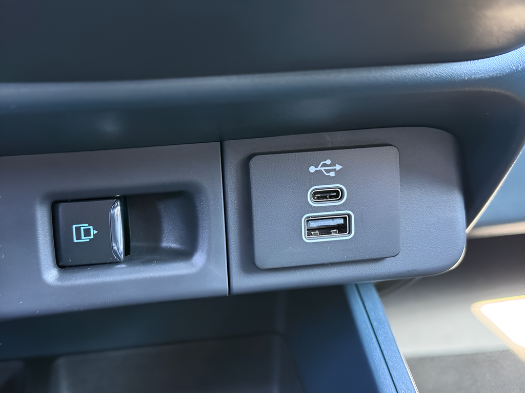 2025 Ford Maverick Lariat - Photo 18