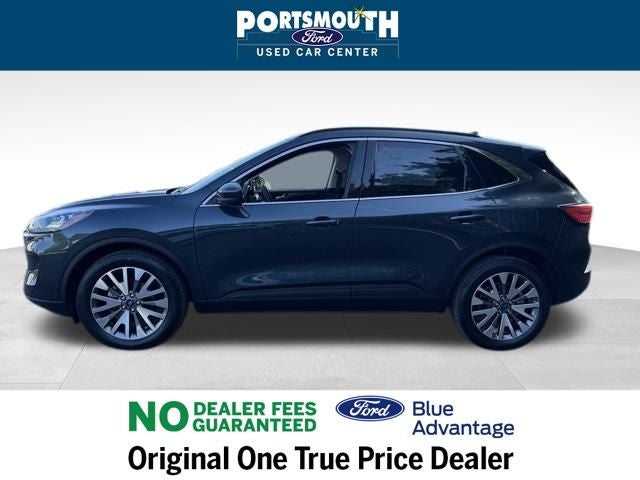 2022 Ford Escape Titanium