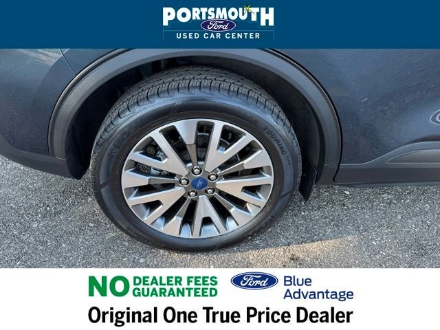 2022 Ford Escape Titanium