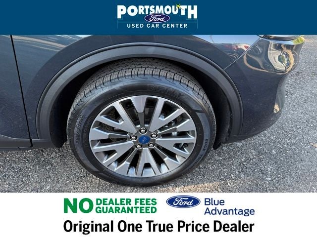 2022 Ford Escape Titanium