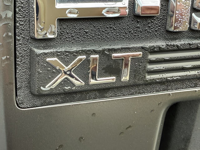 2023 Ford F-150 XLT Crew Cab