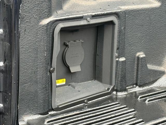 2023 Ford F-150 XLT Crew Cab