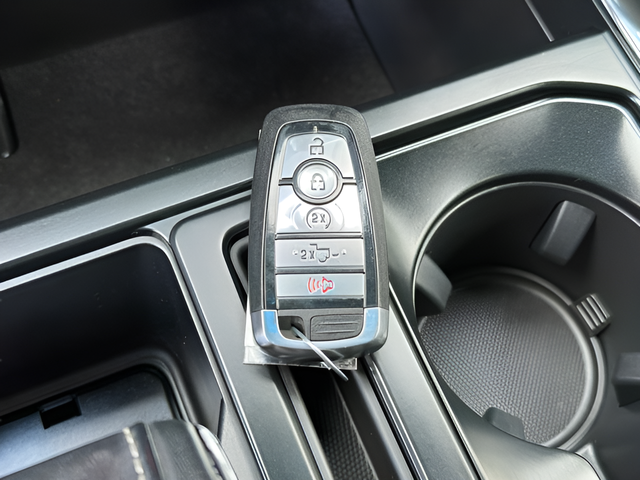 2023 Ford F-150 XLT Crew Cab