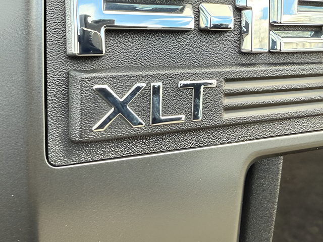2023 Ford F-150 XLT Crew Cab