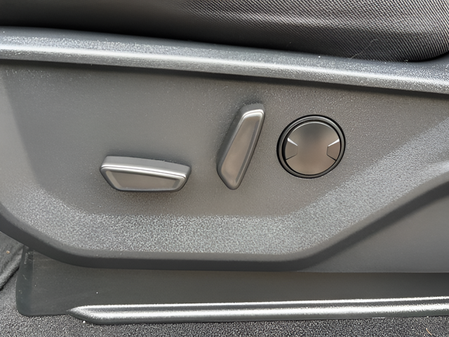 2023 Ford F-150 XLT Crew Cab