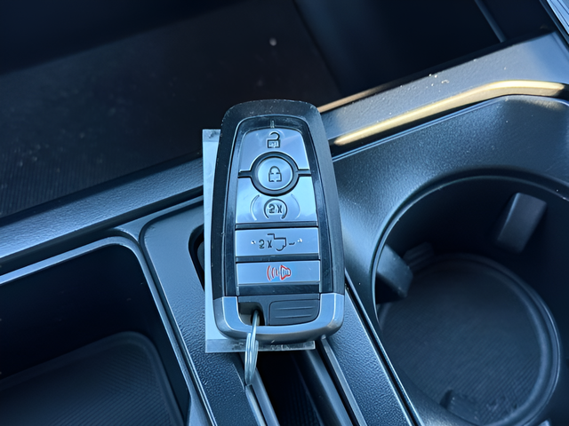 2023 Ford F-150 XLT Crew Cab