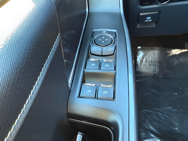 2023 Ford F-150 XLT Crew Cab