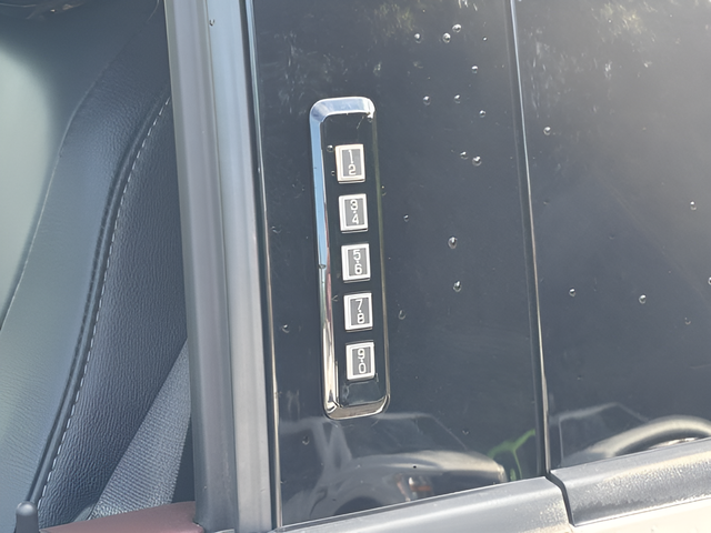 2023 Ford F-150 Lariat Crew Cab