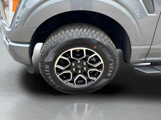 2023 Ford F-150 XLT Crew Cab