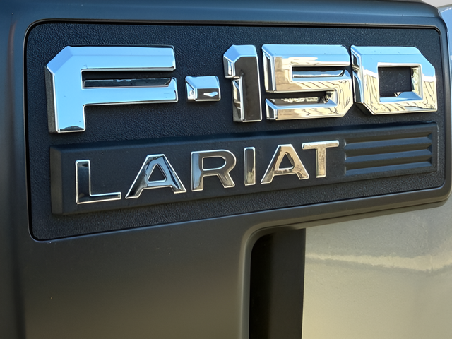 2023 Ford F-150 Lariat Crew Cab