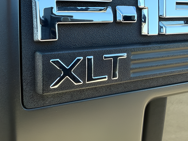 2023 Ford F-150 XLT Crew Cab