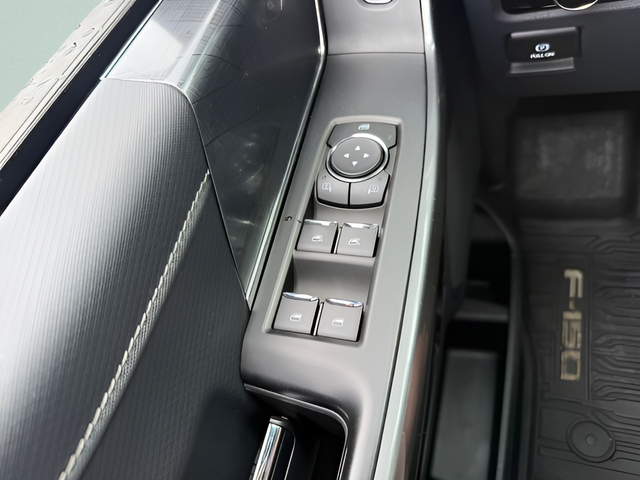 2023 Ford F-150 XLT Crew Cab