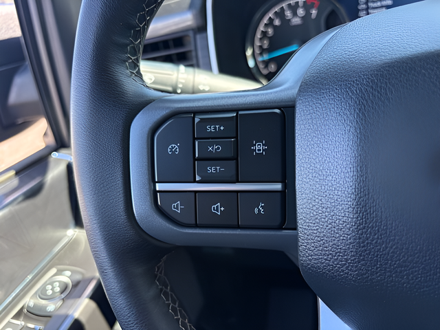 2023 Ford F-150 XLT Crew Cab