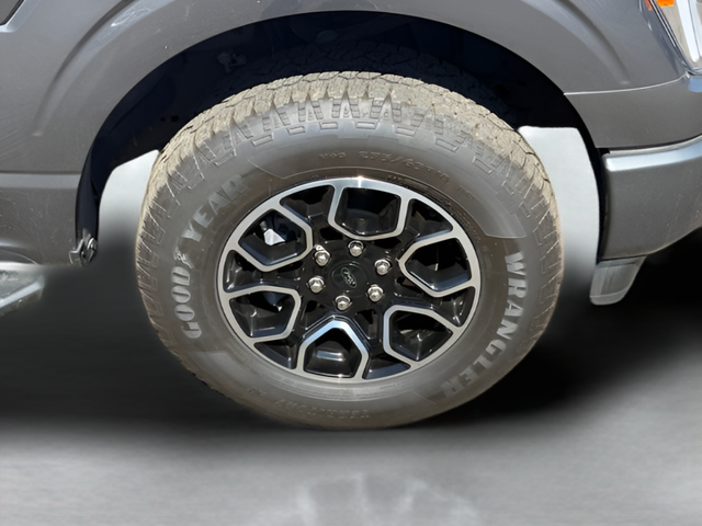 2023 Ford F-150 XLT Crew Cab