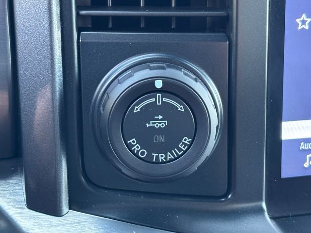 2023 Ford F-150 Lariat Crew Cab