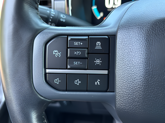 2023 Ford F-150 Lariat Crew Cab