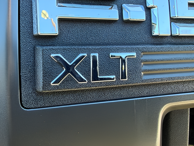 2023 Ford F-150 XLT Crew Cab