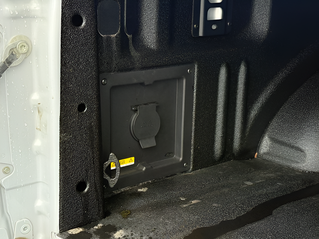 2025 Ford F-150 XLT Crew Cab