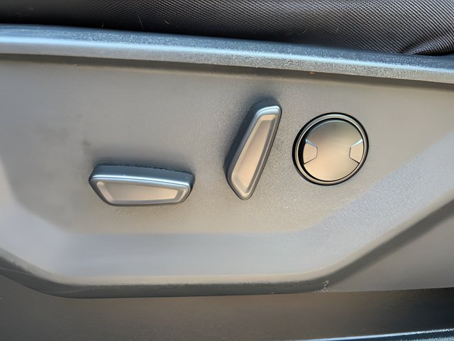 2025 Ford F-150 XLT Crew Cab