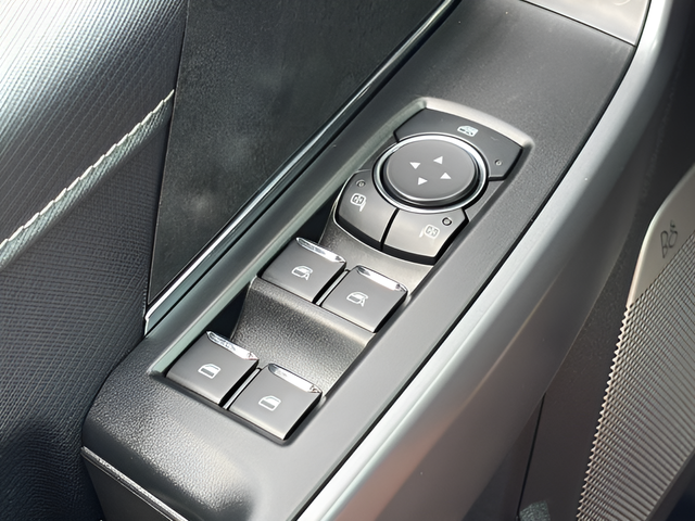 2025 Ford F-150 XLT Crew Cab