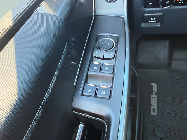2023 Ford F-150 XLT Crew Cab