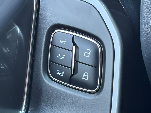 2023 Ford F-150 Lariat Crew Cab
