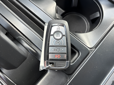 2025 Ford F-150 Lariat Crew Cab
