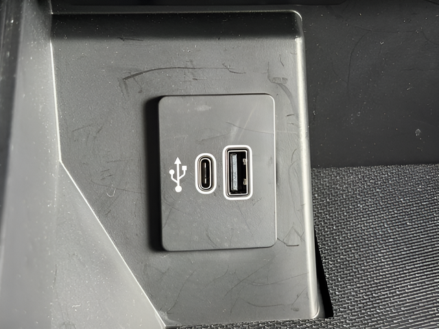 2025 Ford F-150 Lariat Crew Cab