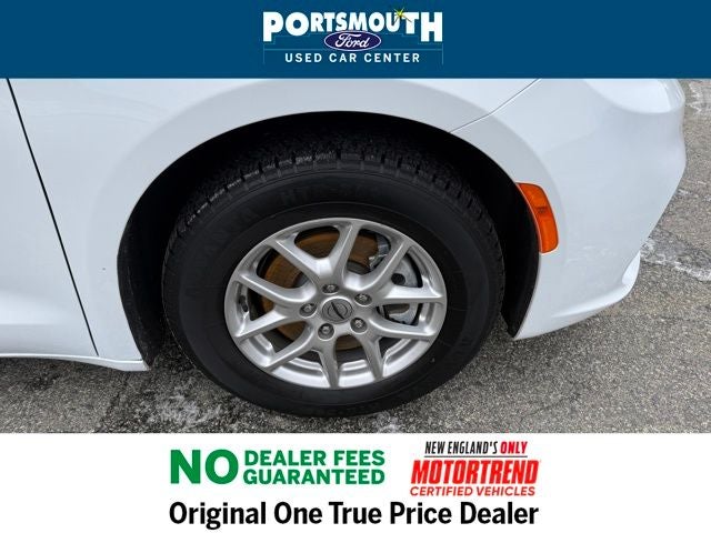 2024 Chrysler Pacifica Touring L