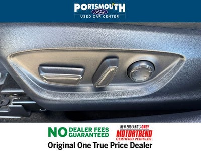 2023 Toyota Camry Hybrid SE